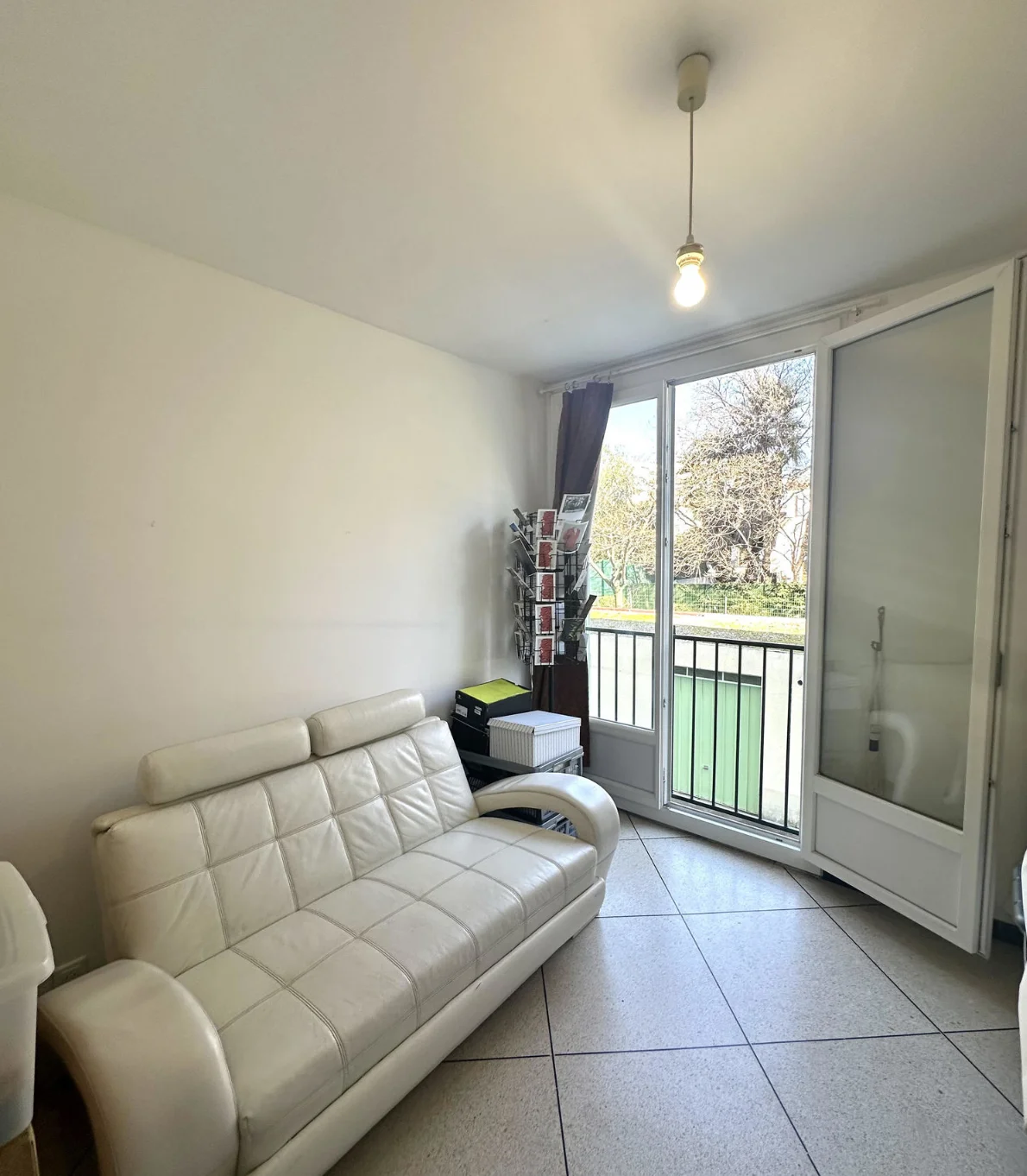 Appartement T3 Marseille - Séjour spacieux vue extérieur