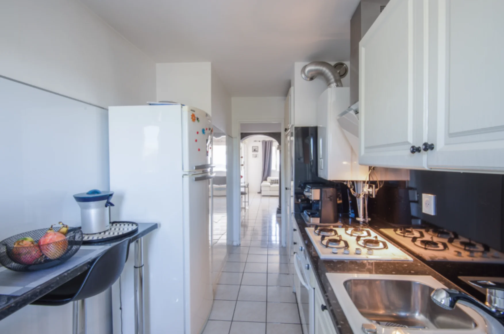 Appartement T2 Le Canet - Cuisine moderne équipée double exposition